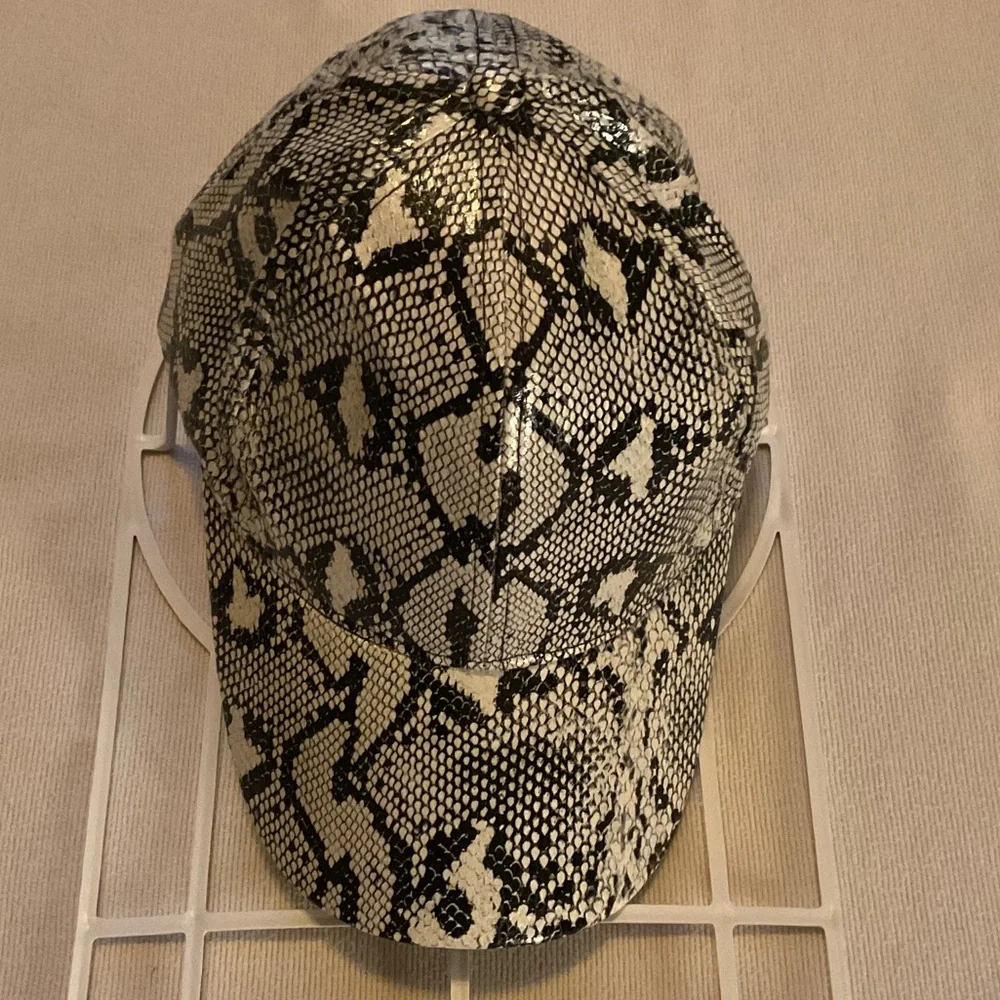 Reptile Patterned Cap - Picture 1 of 3